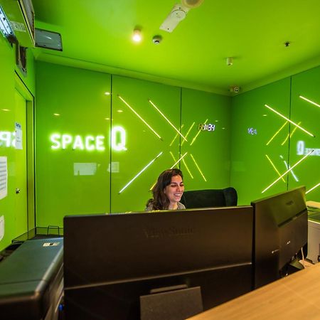 Space Q Capsule Hotel Sydney Luaran gambar