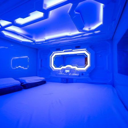 Space Q Capsule Hotel Sydney Luaran gambar