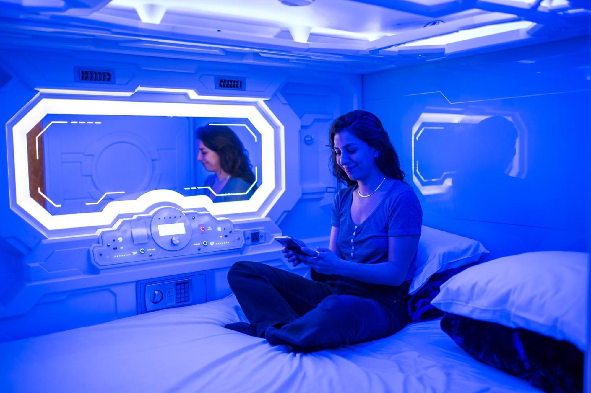 Space Q Capsule Hotel Sydney Luaran gambar