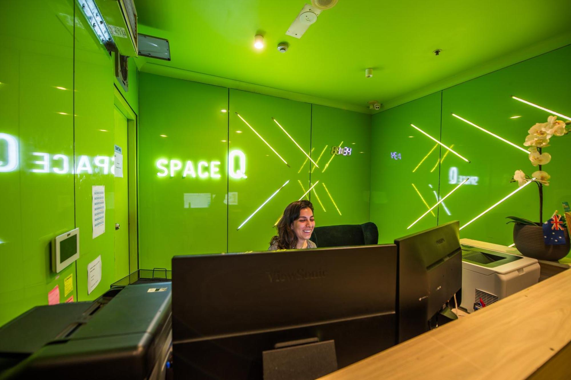 Space Q Capsule Hotel Sydney Luaran gambar
