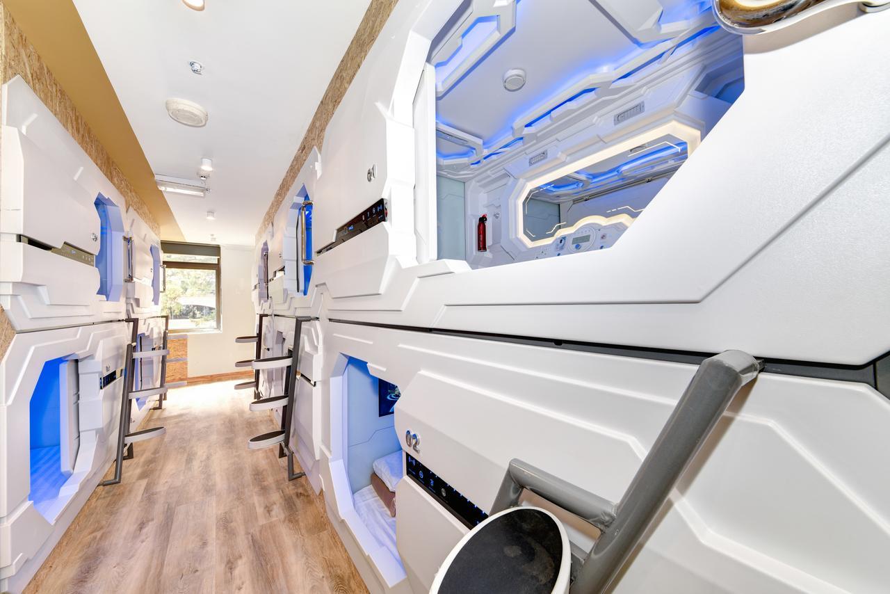 Space Q Capsule Hotel Sydney Luaran gambar